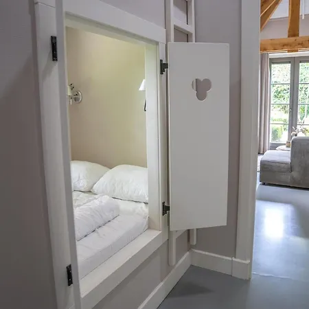 In Veluwe With Sauna And Nature Views *