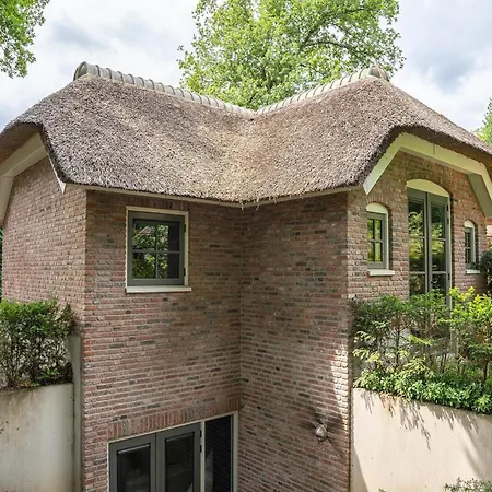 Holiday home In Veluwe With Sauna And Nature Views *