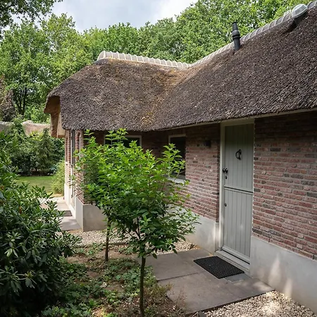 In Veluwe With Sauna And Nature Views Ermelo